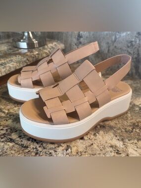 Sorel Dayspring Slingback Platform Sandals - Beige